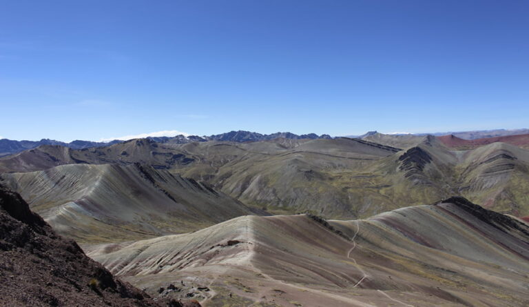 Palccoyo rainbow mountain tour - tres rainbows